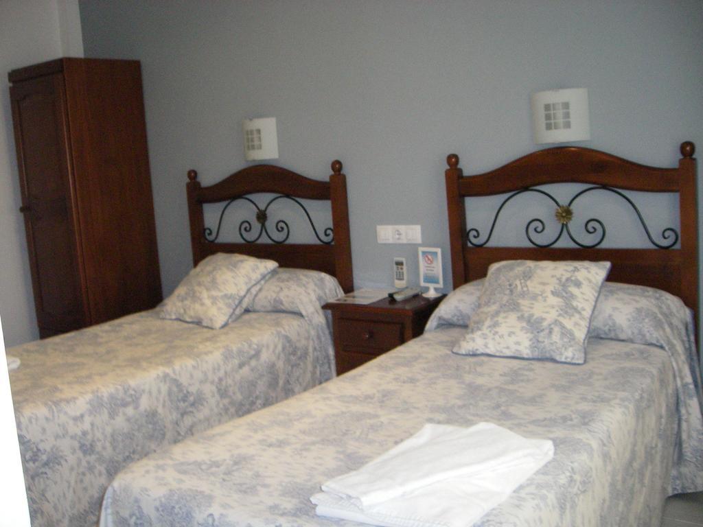 Hostal Azahar Кордова Номер фото
