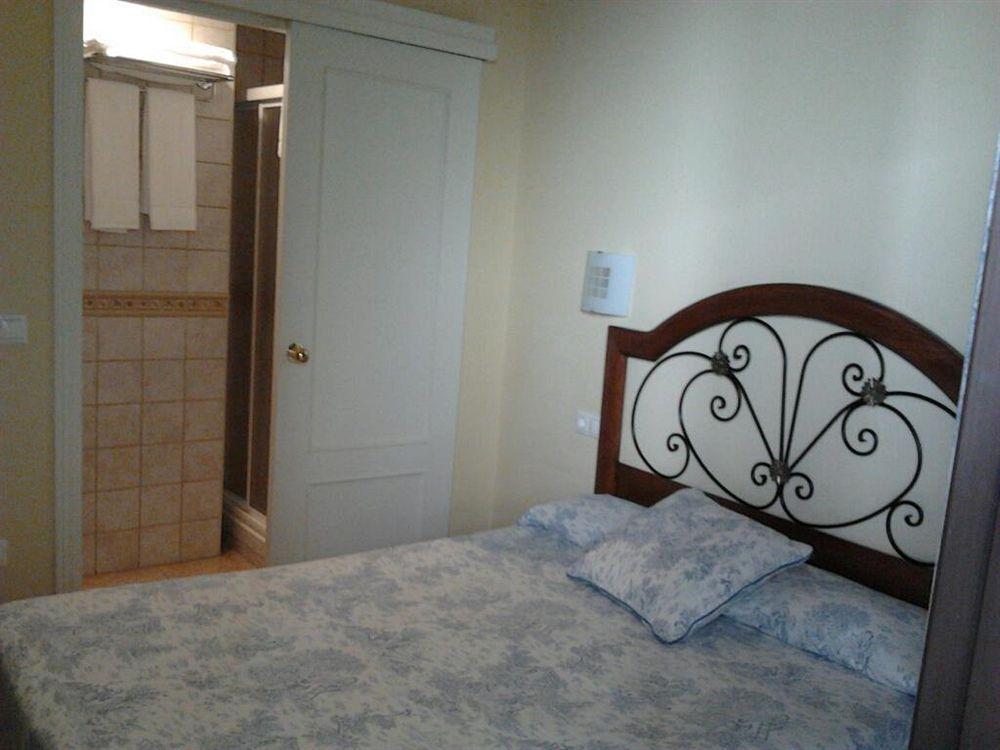 Hostal Azahar Кордова Екстер'єр фото