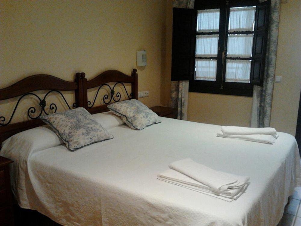 Hostal Azahar Кордова Екстер'єр фото