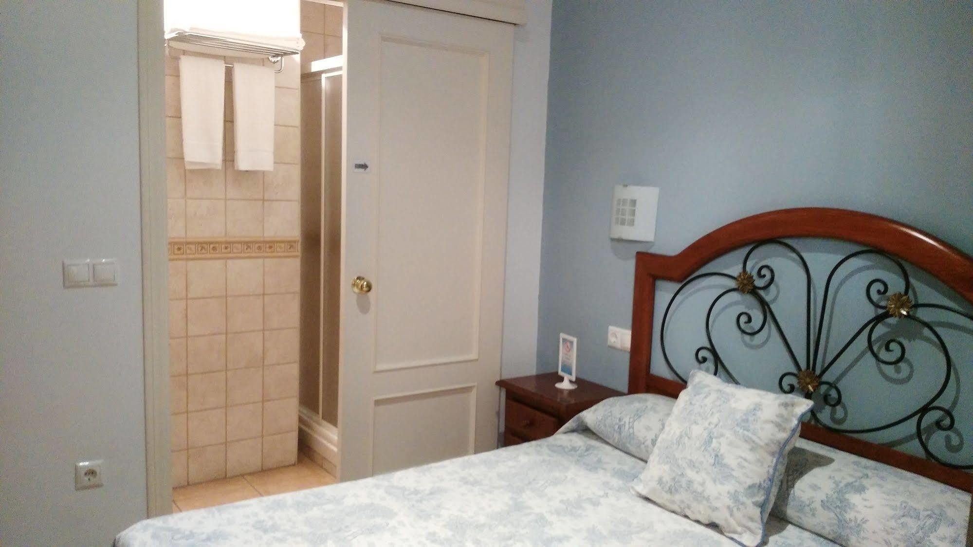 Hostal Azahar Кордова Екстер'єр фото