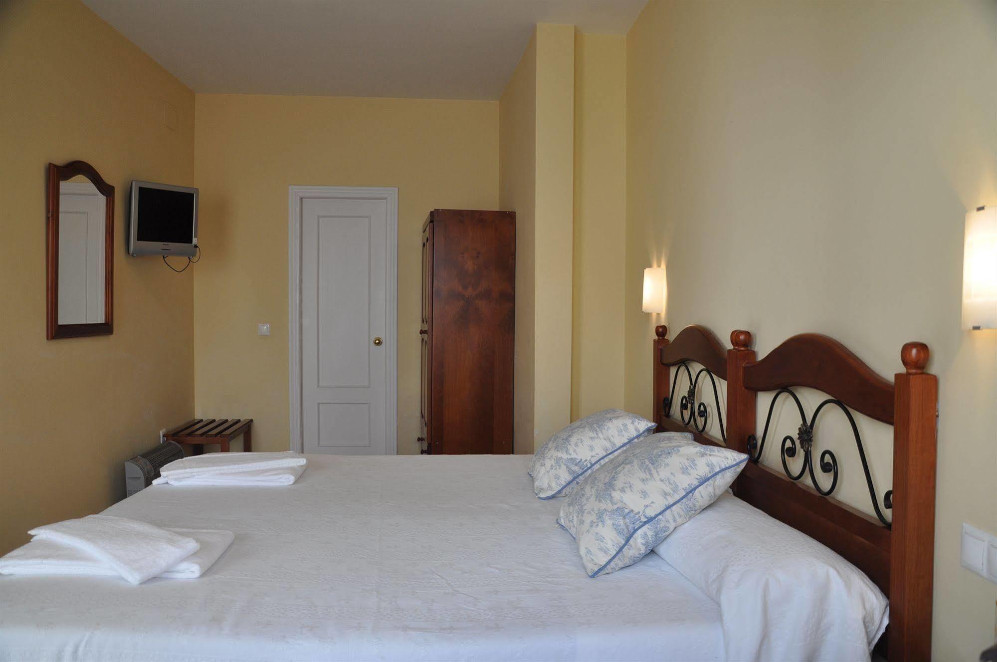 Hostal Azahar Кордова Екстер'єр фото