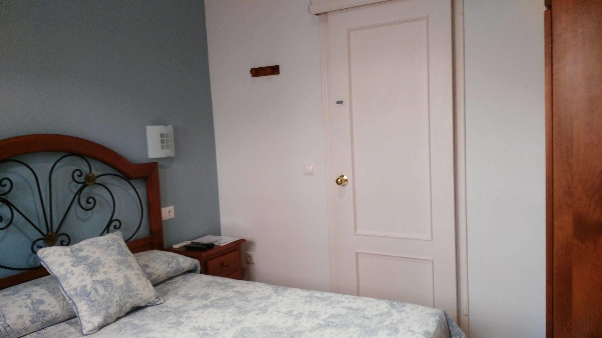 Hostal Azahar Кордова Екстер'єр фото